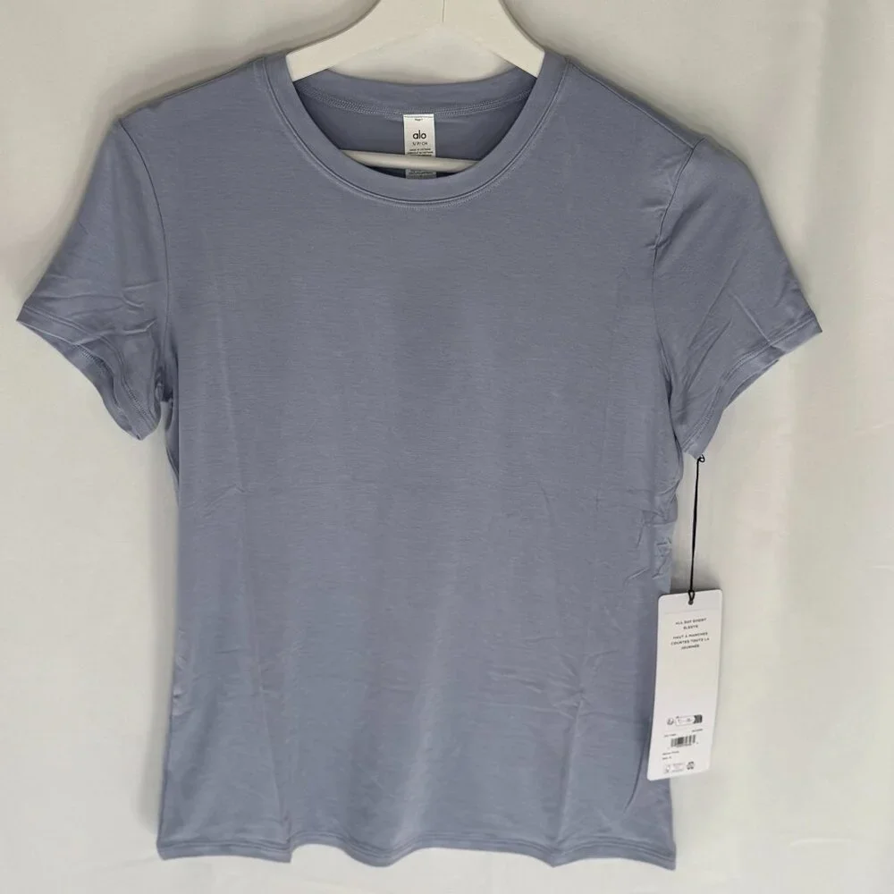 Alo All Day Short Sleeve Winter Frost - Picture 2 of 5